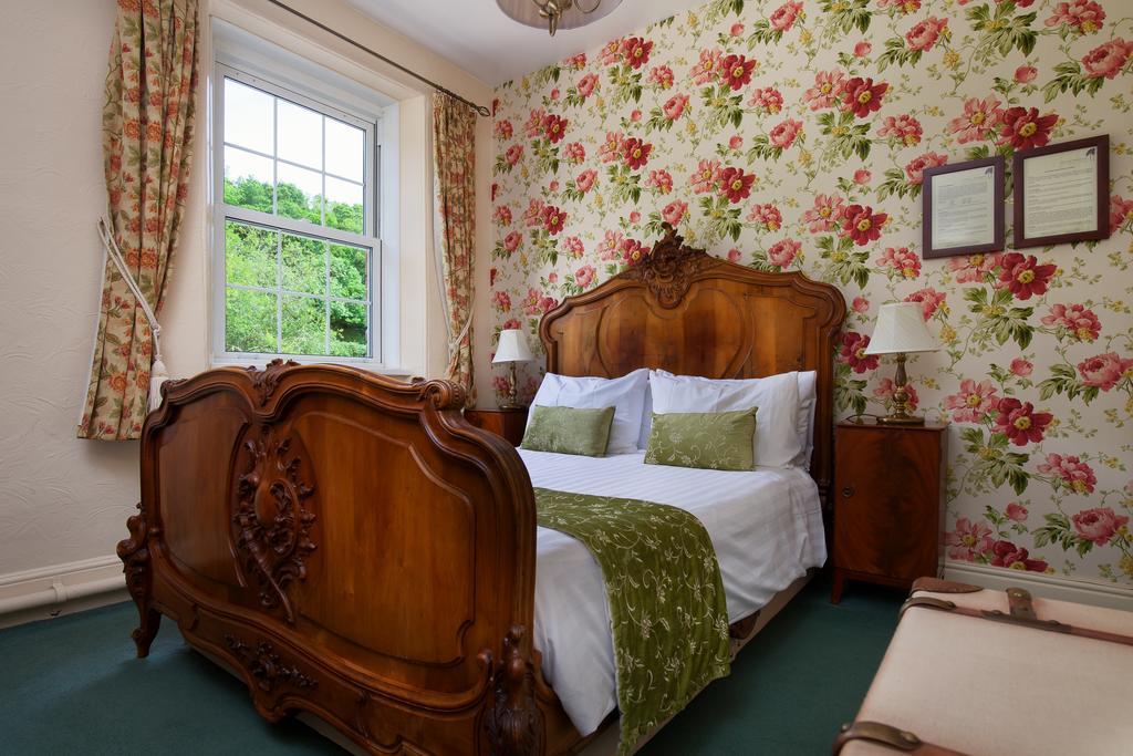 Fox & Hounds Country Hotel Chulmleigh Kültér fotó
