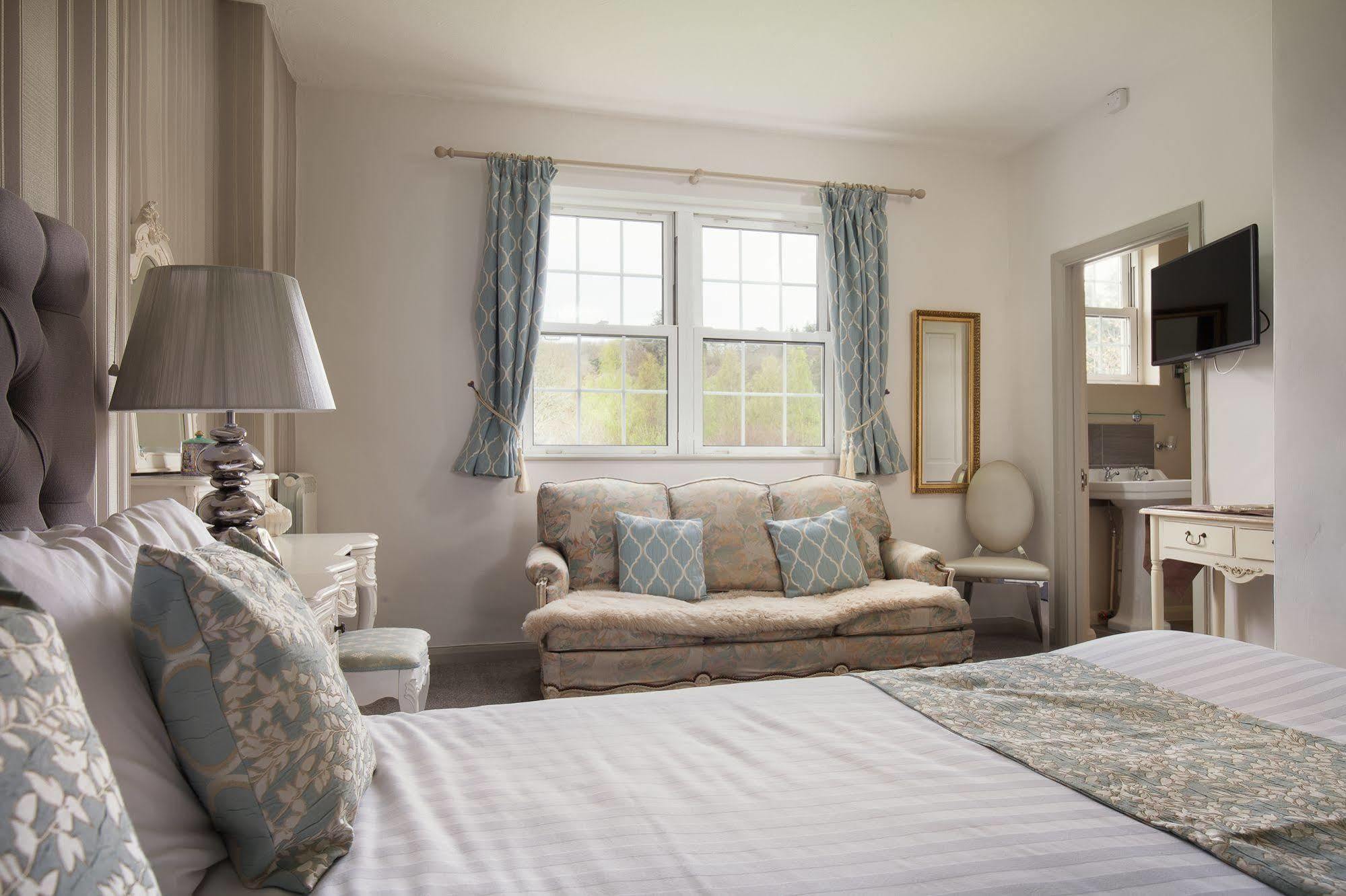 Fox & Hounds Country Hotel Chulmleigh Kültér fotó